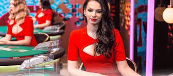 168slots ငါးပစ်ဂိမ်း ကစားသမား ဆုနှင့် Cashback ရယူနေသည့် မြင်ကွင်း